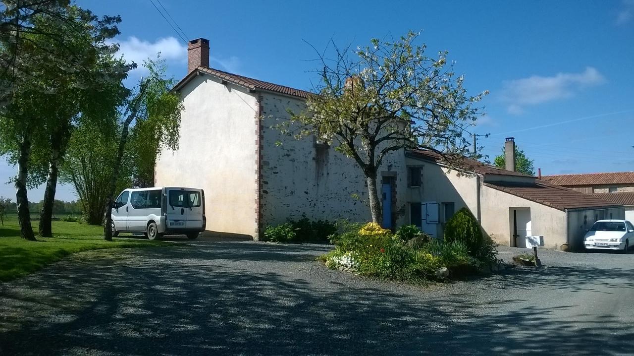 Vendrennes Chez Florymarysol Acomodação com café da manhã Exterior foto